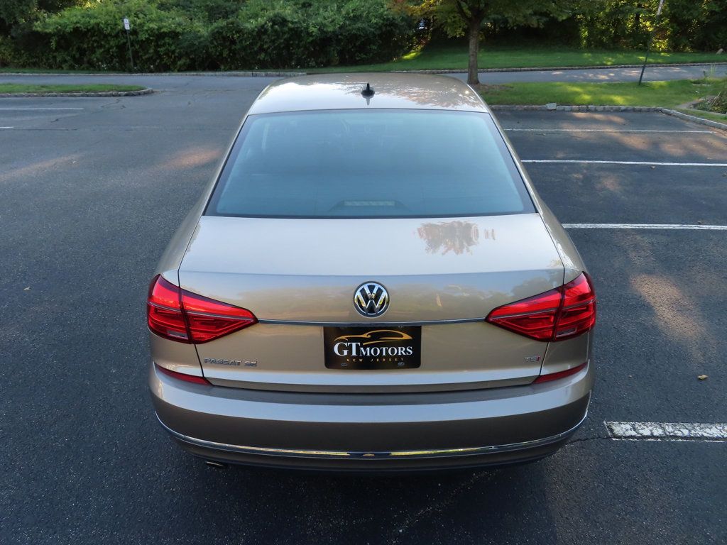 2016 Volkswagen Passat TDI SE photo 12