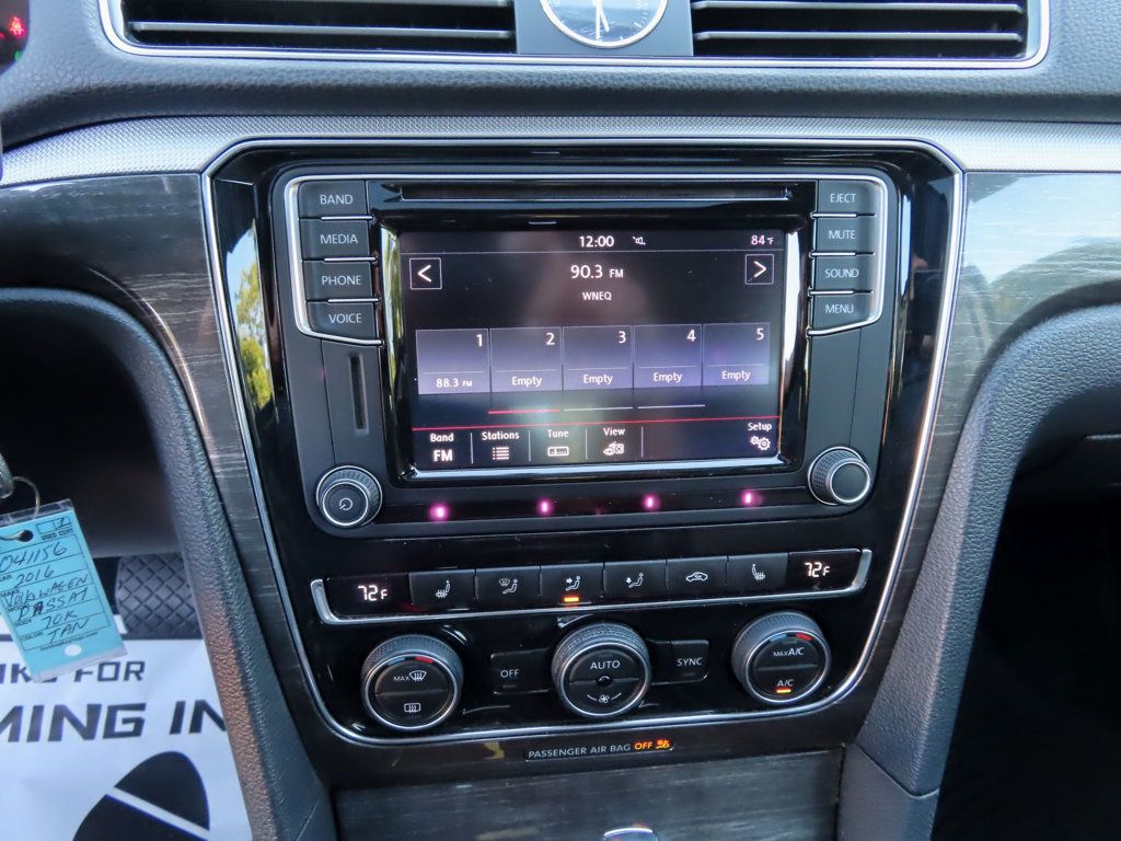 2016 Volkswagen Passat TDI SE photo 33