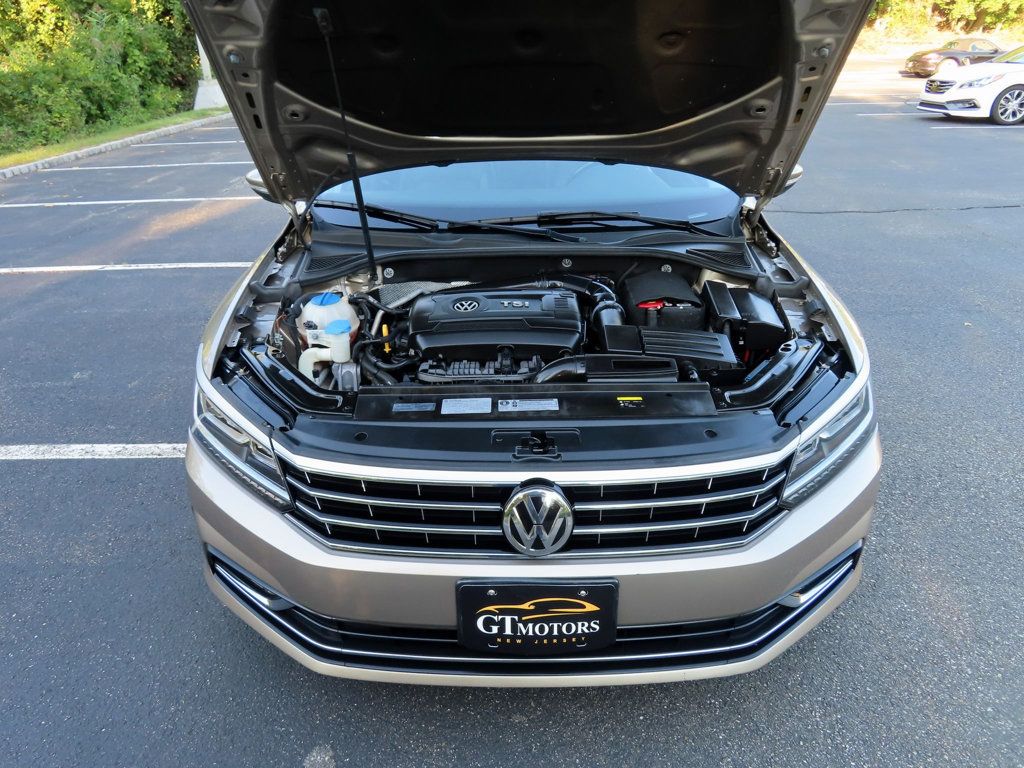 2016 Volkswagen Passat TDI SE photo 41