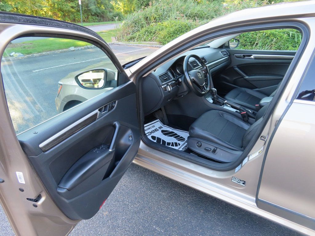 2016 Volkswagen Passat TDI SE photo 4