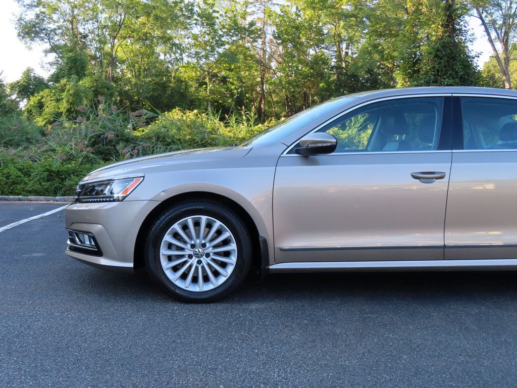 2016 Volkswagen Passat TDI SE photo 8