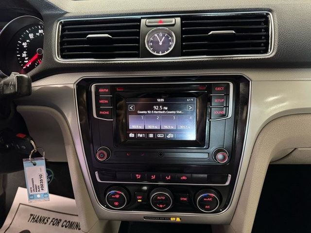 2016 Volkswagen Passat 4dr Sedan 1.8T Automatic S PZEV - 22998490 - 15