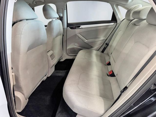 2016 Volkswagen Passat 4dr Sedan 1.8T Automatic S PZEV - 22998490 - 17