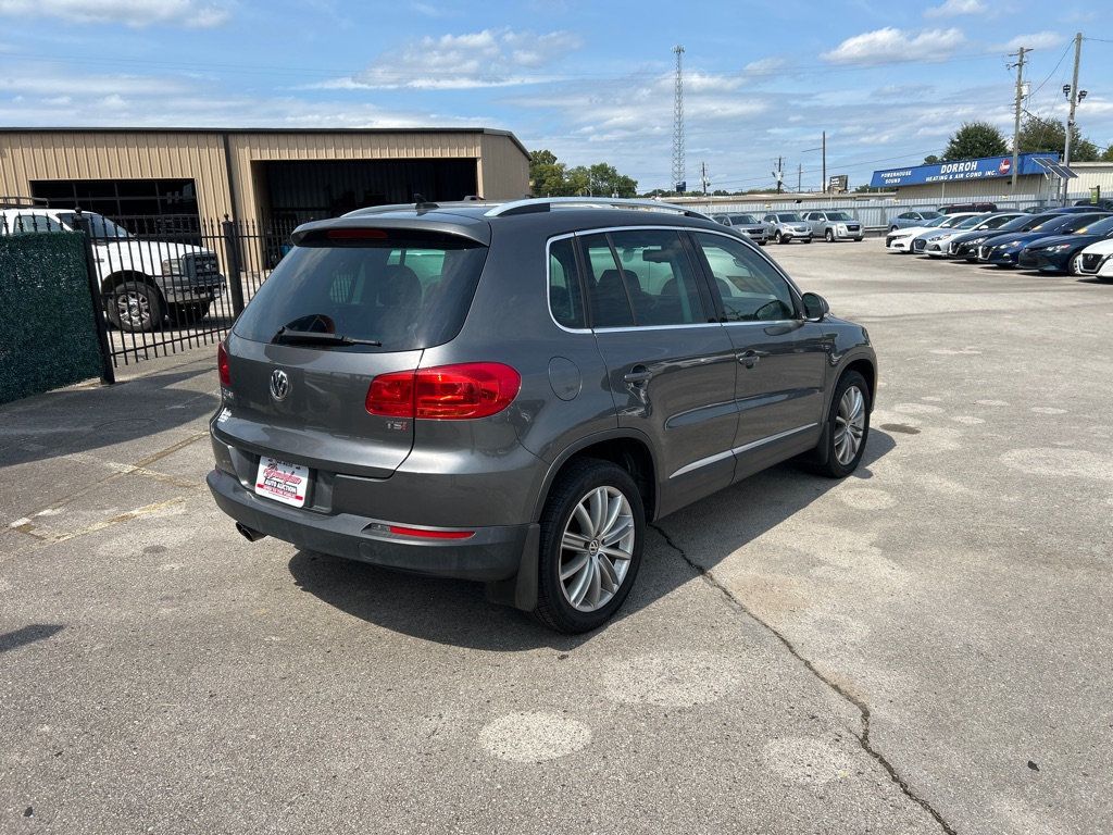 2016 Volkswagen Tiguan SE photo 3