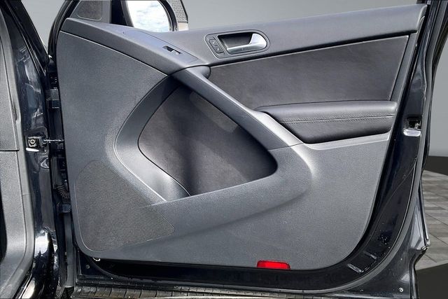 2016 Volkswagen Tiguan 2.0T SE w/ 4Motion 4dr Automatic - 22992864 - 16