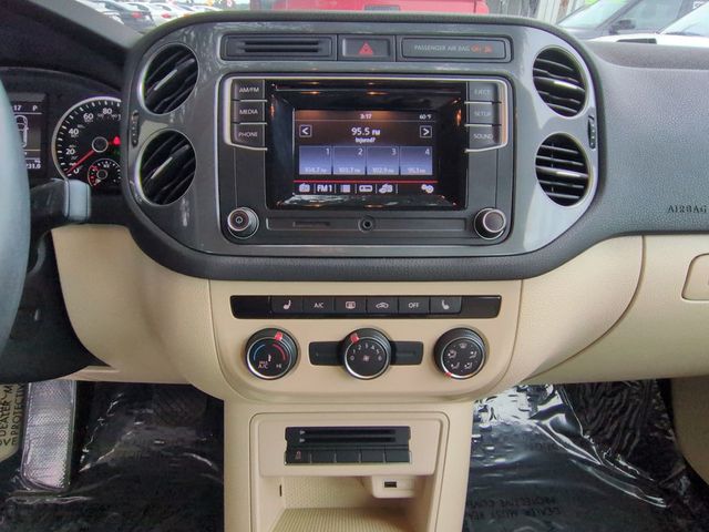 2016 Volkswagen Tiguan 2.0T S w/ 4Motion 4dr Automatic - 22952658 - 16