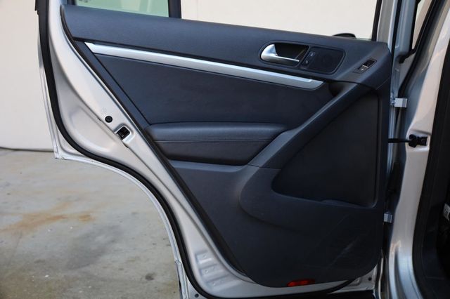 2016 Volkswagen Tiguan R-Line - 23017375 - 18