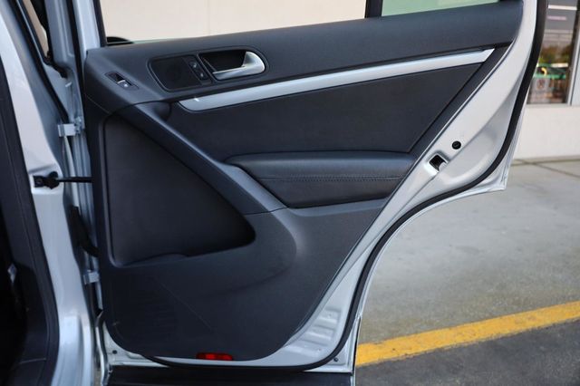 2016 Volkswagen Tiguan R-Line - 23017375 - 22