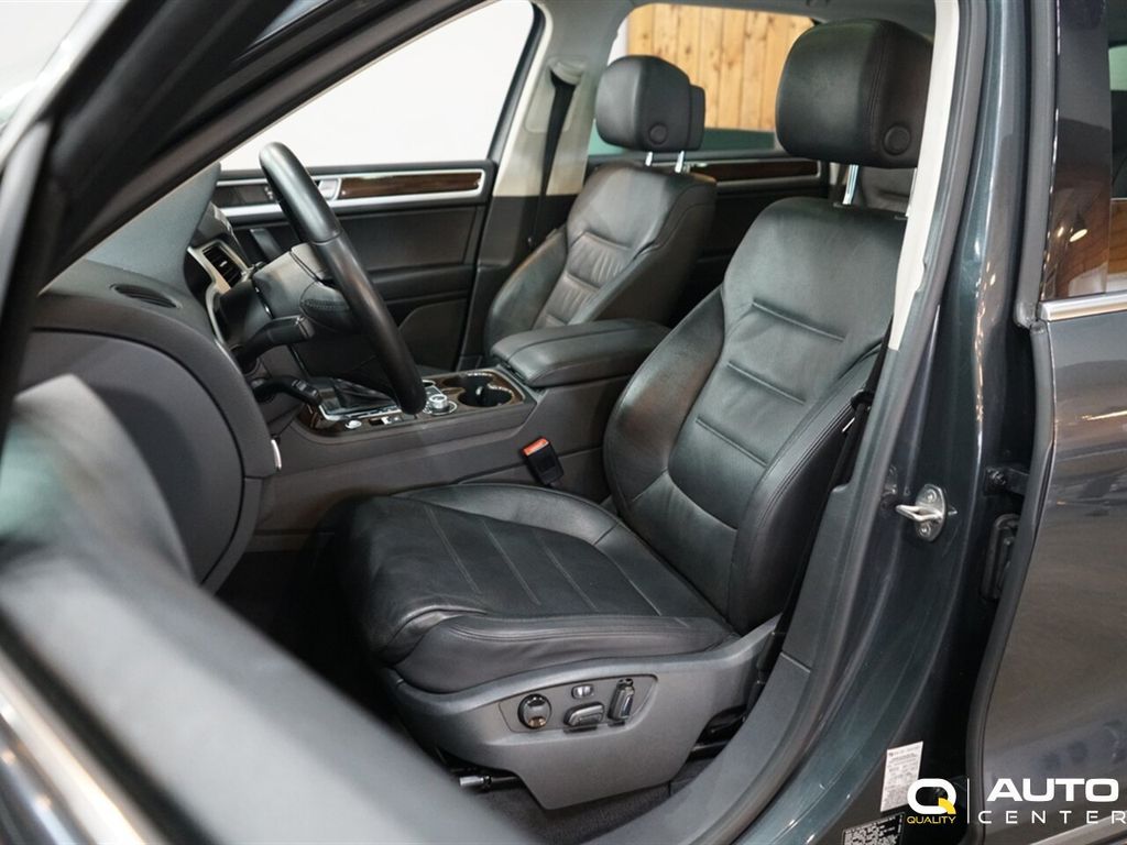 2016 Volkswagen Touareg  - 22999988 - 12