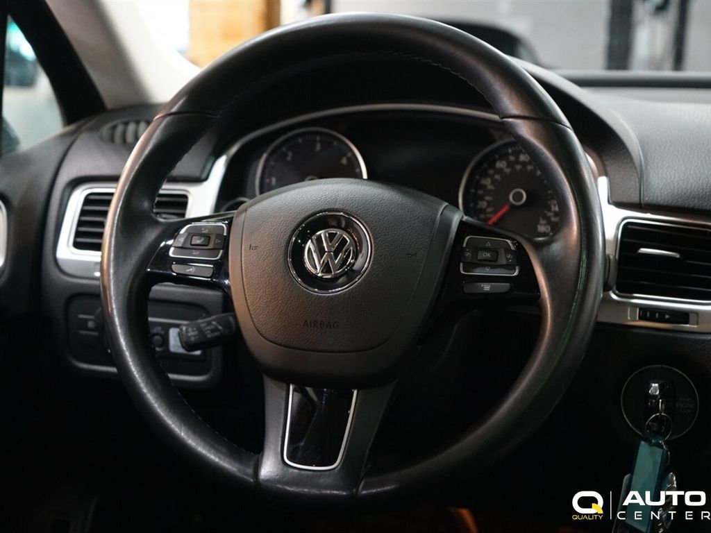 2016 Volkswagen Touareg  - 22999988 - 17