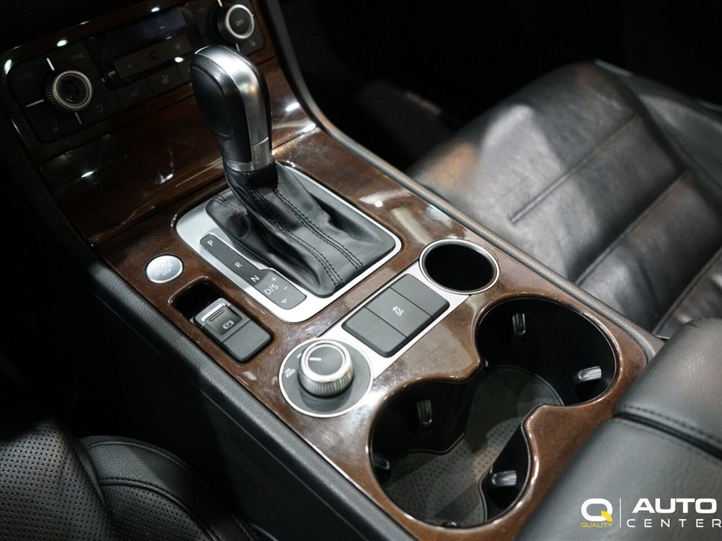 2016 Volkswagen Touareg  - 22999988 - 24