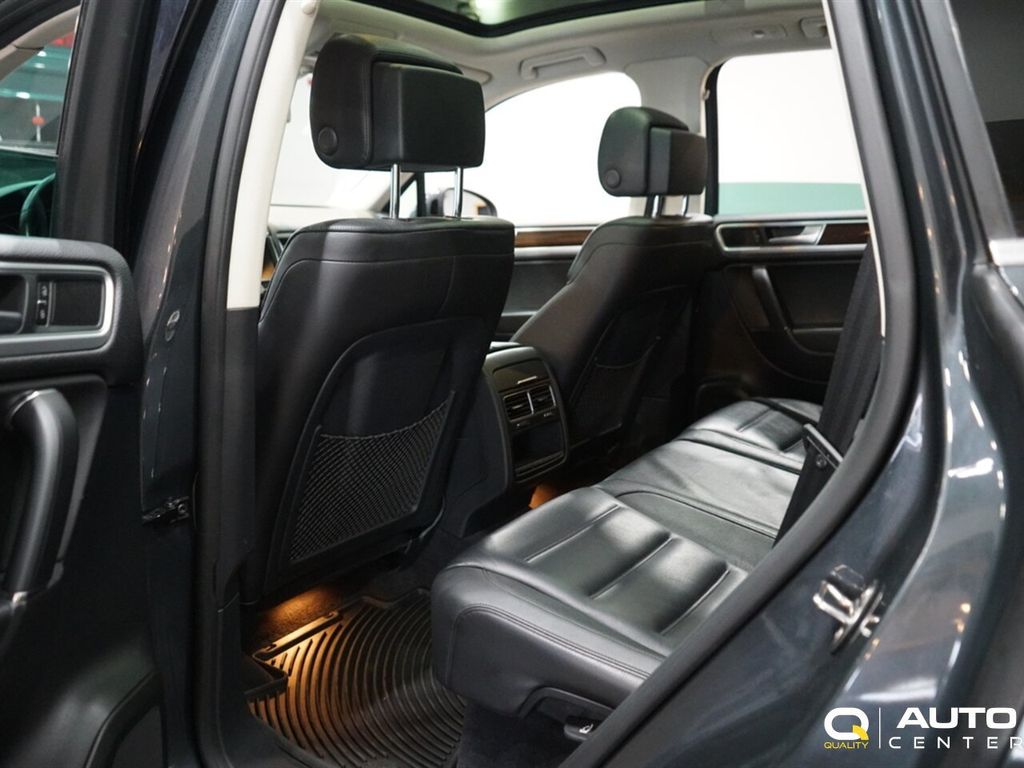 2016 Volkswagen Touareg  - 22999988 - 28