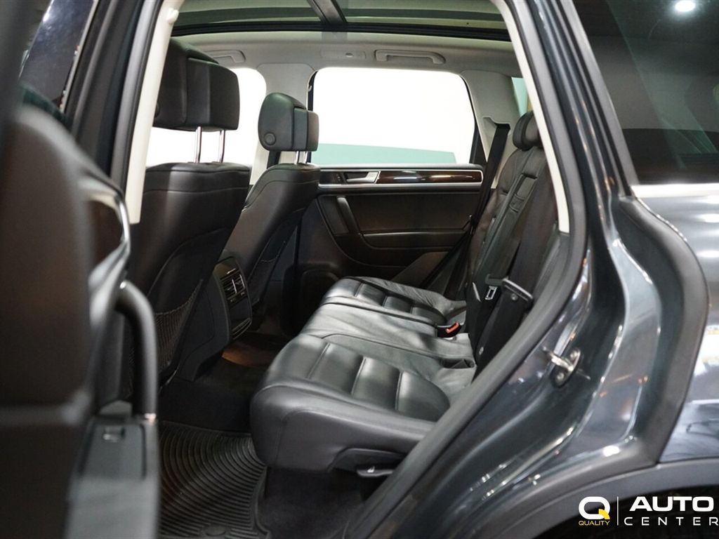 2016 Volkswagen Touareg  - 22999988 - 29