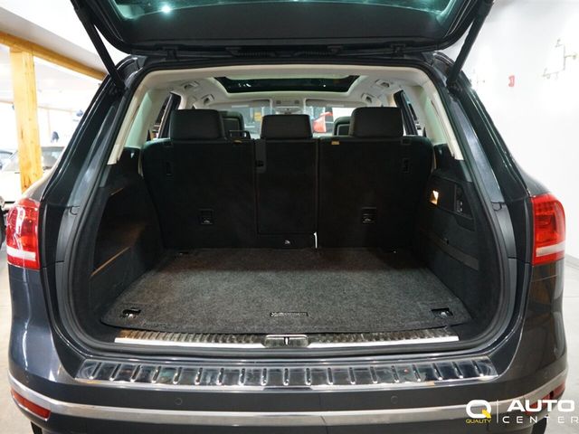 2016 Volkswagen Touareg  - 22999988 - 32