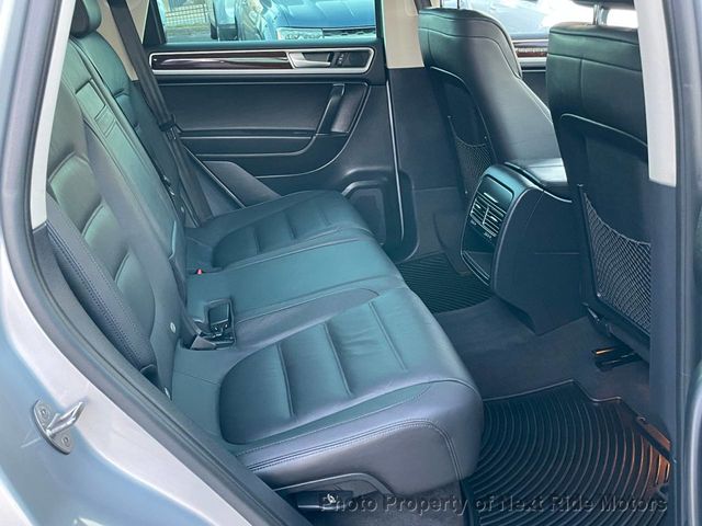 2016 Volkswagen Touareg 2016 VOLKSWAGEN TOUAREG LUXURY 1-OWNER SERVICED 615-730-9991  - 22985534 - 11