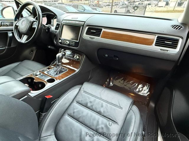 2016 Volkswagen Touareg 2016 VOLKSWAGEN TOUAREG TDI LUXURY DIESEL SERVICED 615-730-9991 - 22959395 - 6