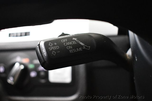 2016 Volkswagen Touareg TDI - 22453909 - 31