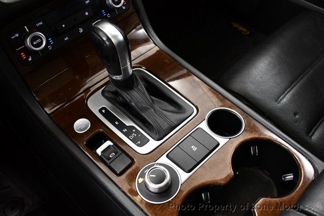 2016 Volkswagen Touareg TDI - 22453909 - 37