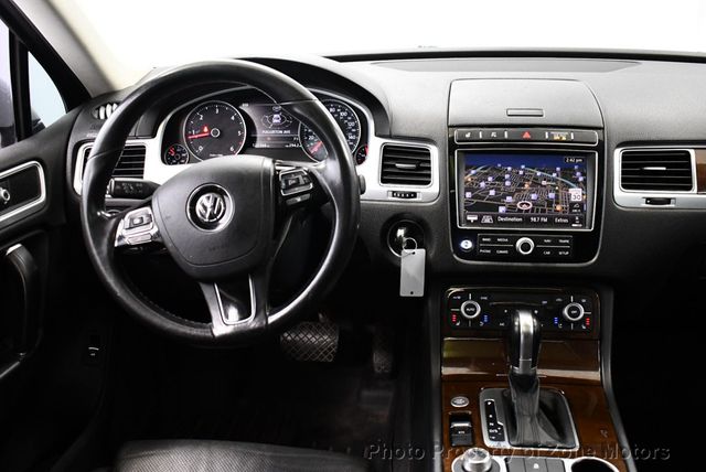 2016 Volkswagen Touareg TDI - 22453909 - 38