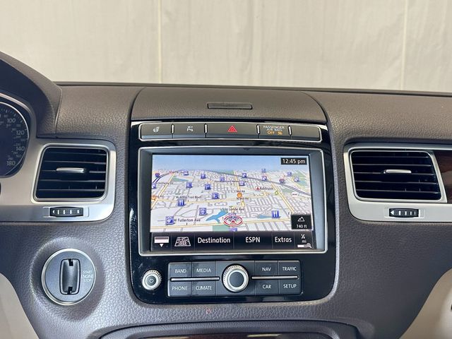 2016 Volkswagen Touareg TDI Sport w/Technology 4dr - 23088625 - 26