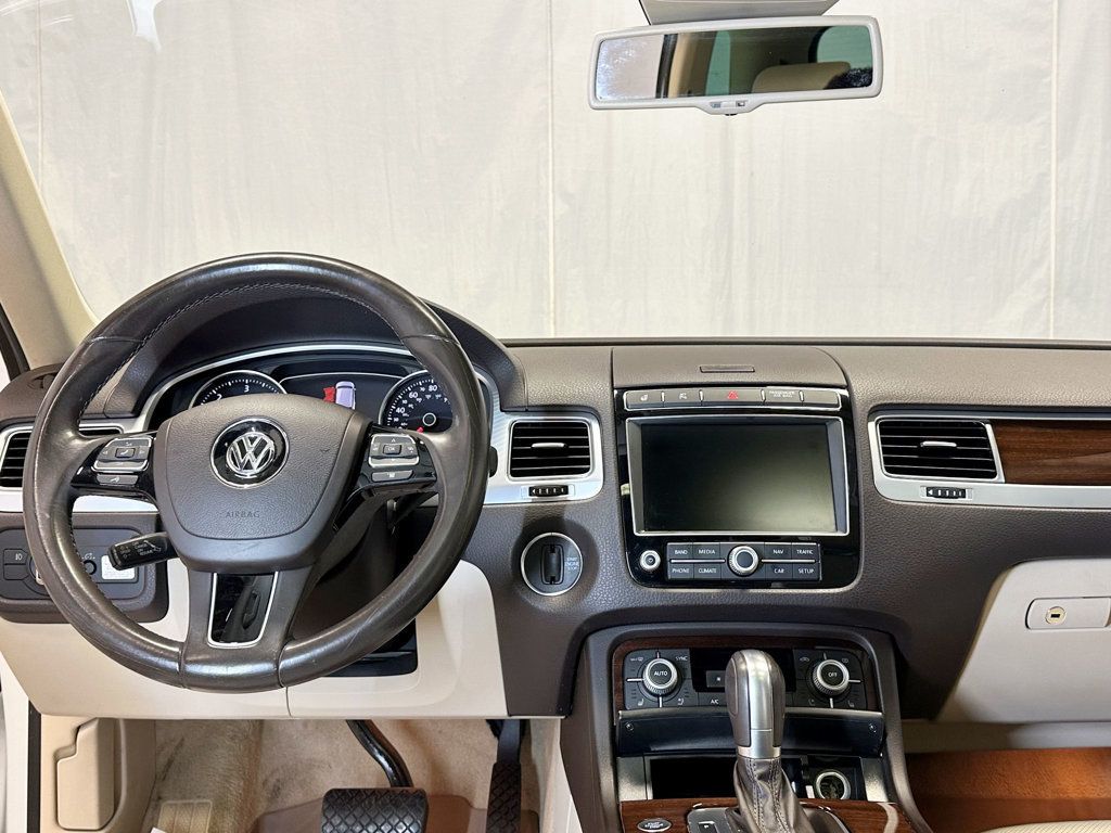 2016 Volkswagen Touareg TDI Sport w/Technology 4dr - 23088625 - 32