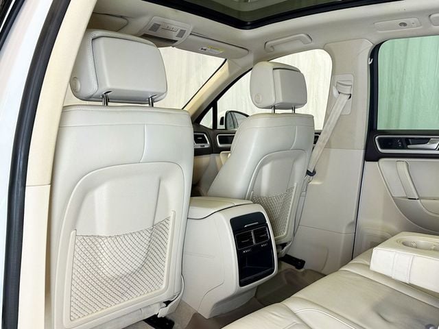 2016 Volkswagen Touareg TDI Sport w/Technology 4dr - 23088625 - 35