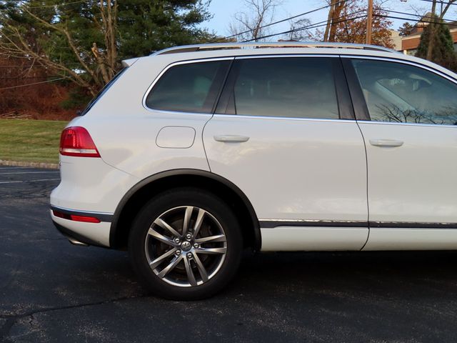 2016 Volkswagen Touareg VR6 Lux 4dr - 22951270 - 17