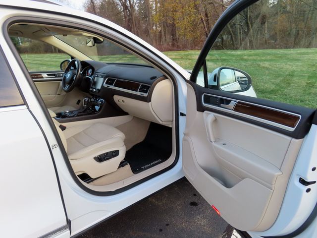 2016 Volkswagen Touareg VR6 Lux 4dr - 22951270 - 22