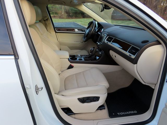 2016 Volkswagen Touareg VR6 Lux 4dr - 22951270 - 23