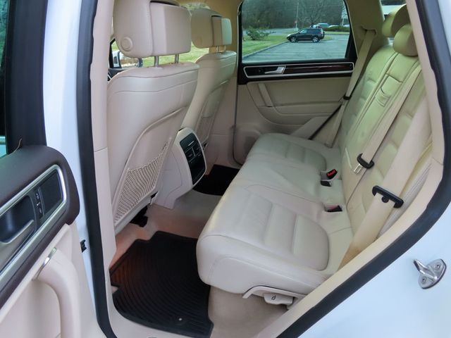 2016 Volkswagen Touareg VR6 Lux 4dr - 22951270 - 29