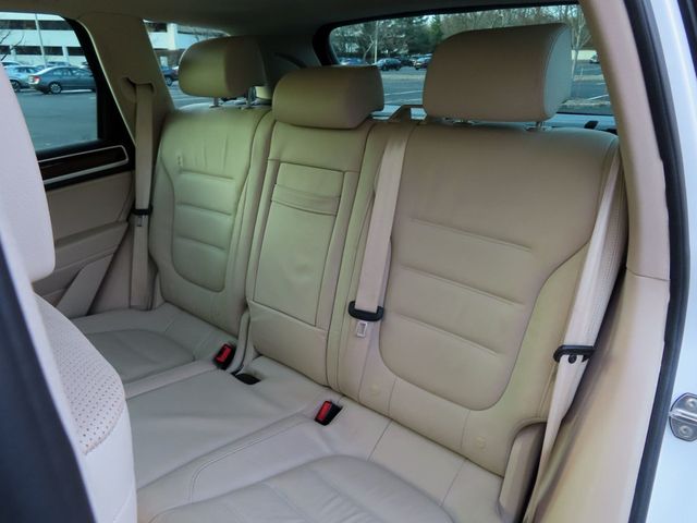 2016 Volkswagen Touareg VR6 Lux 4dr - 22951270 - 30