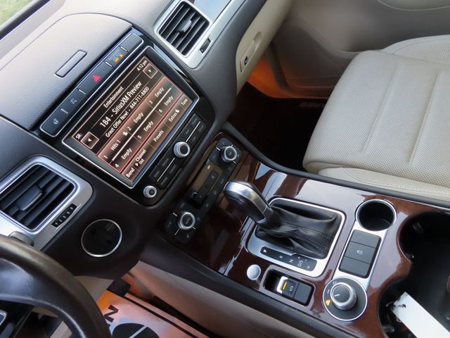 2016 Volkswagen Touareg VR6 Lux 4dr - 22951270 - 35