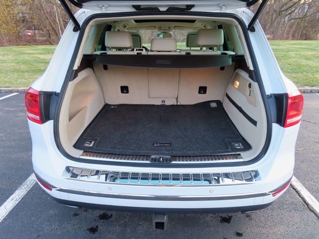 2016 Volkswagen Touareg VR6 Lux 4dr - 22951270 - 44
