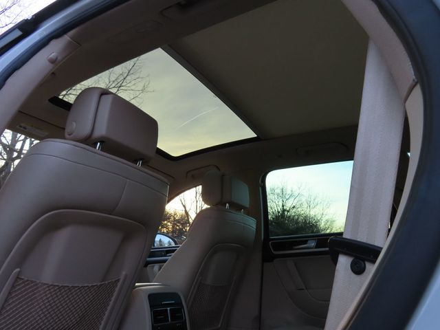 2016 Volkswagen Touareg VR6 Lux 4dr - 22951270 - 8