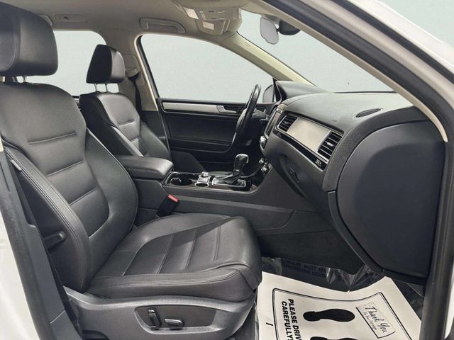 2016 Volkswagen Touareg VR6 Lux 4dr - 22976618 - 21
