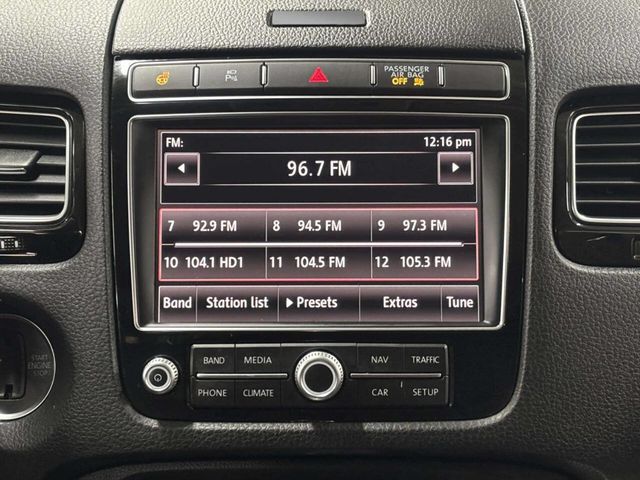 2016 Volkswagen Touareg VR6 Lux 4dr - 22976618 - 25