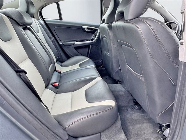 2016 Volvo S60 Cross Country 4dr Sedan T5 Platinum - 23029497 - 23