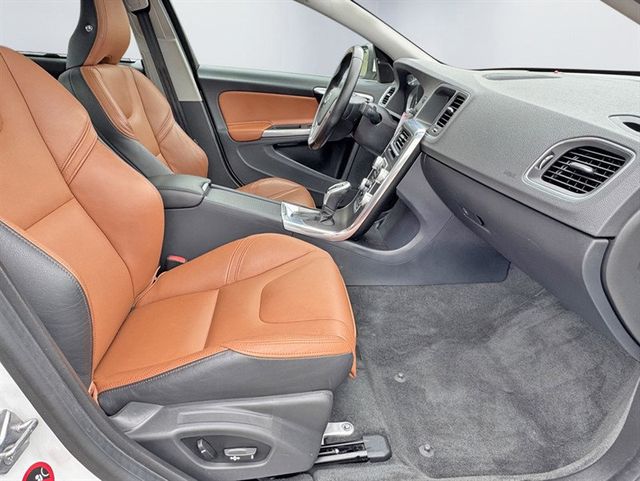 2016 Volvo S60 Inscription 4dr Sedan T5 Drive-E Platinum FWD - 23028931 - 22