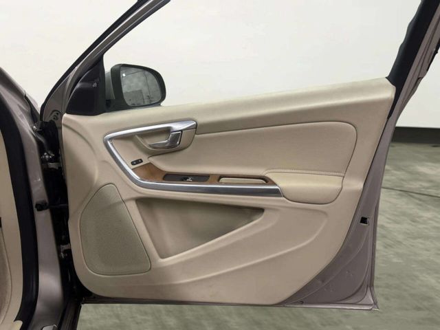 2016 Volvo S60 Inscription 4dr Sedan T5 Premier AWD - 23010687 - 16