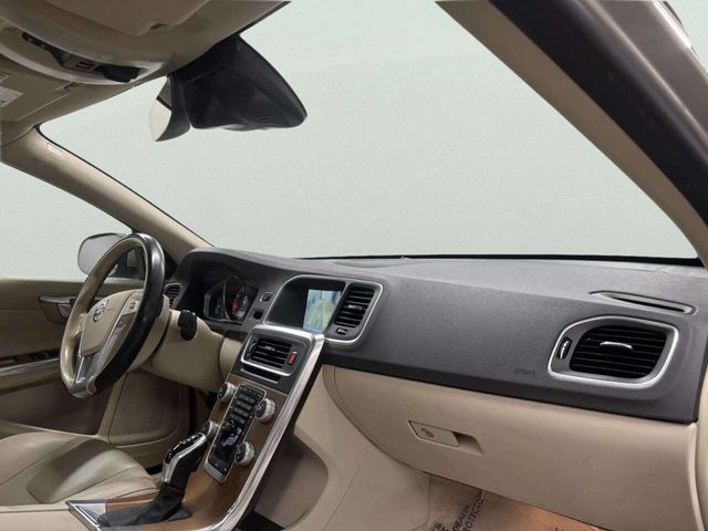 2016 Volvo S60 Inscription 4dr Sedan T5 Premier AWD - 23010687 - 17