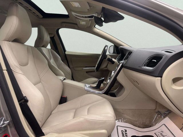 2016 Volvo S60 Inscription 4dr Sedan T5 Premier AWD - 23010687 - 18