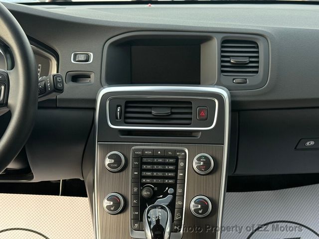 2016 Volvo V60 Cross Country PREMIER!RARE! YES 32097 KM ONLY!! CERTIFIED! - 22901437 - 21