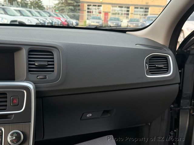 2016 Volvo V60 Cross Country PREMIER!RARE! YES 32097 KM ONLY!! CERTIFIED! - 22901437 - 22