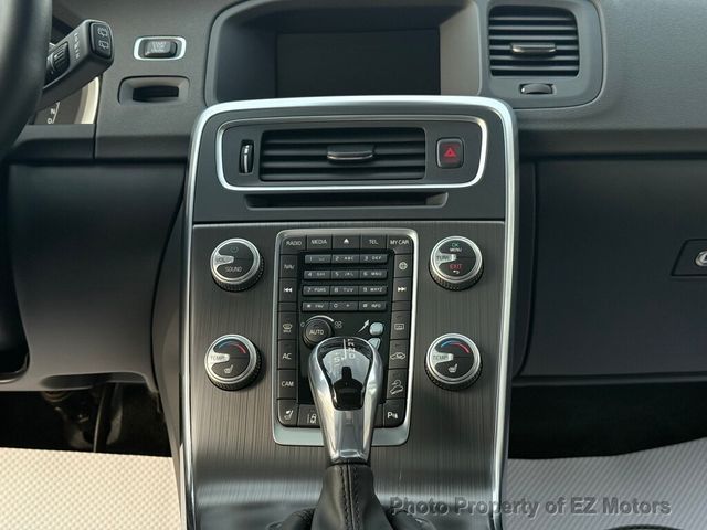 2016 Volvo V60 Cross Country PREMIER!RARE! YES 32097 KM ONLY!! CERTIFIED! - 22901437 - 23