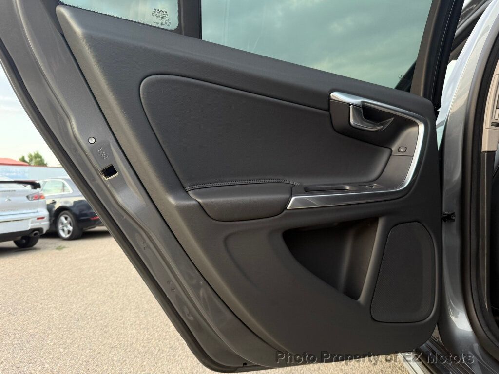 2016 Volvo V60 Cross Country PREMIER!RARE! YES 32097 KM ONLY!! CERTIFIED! - 22901437 - 27