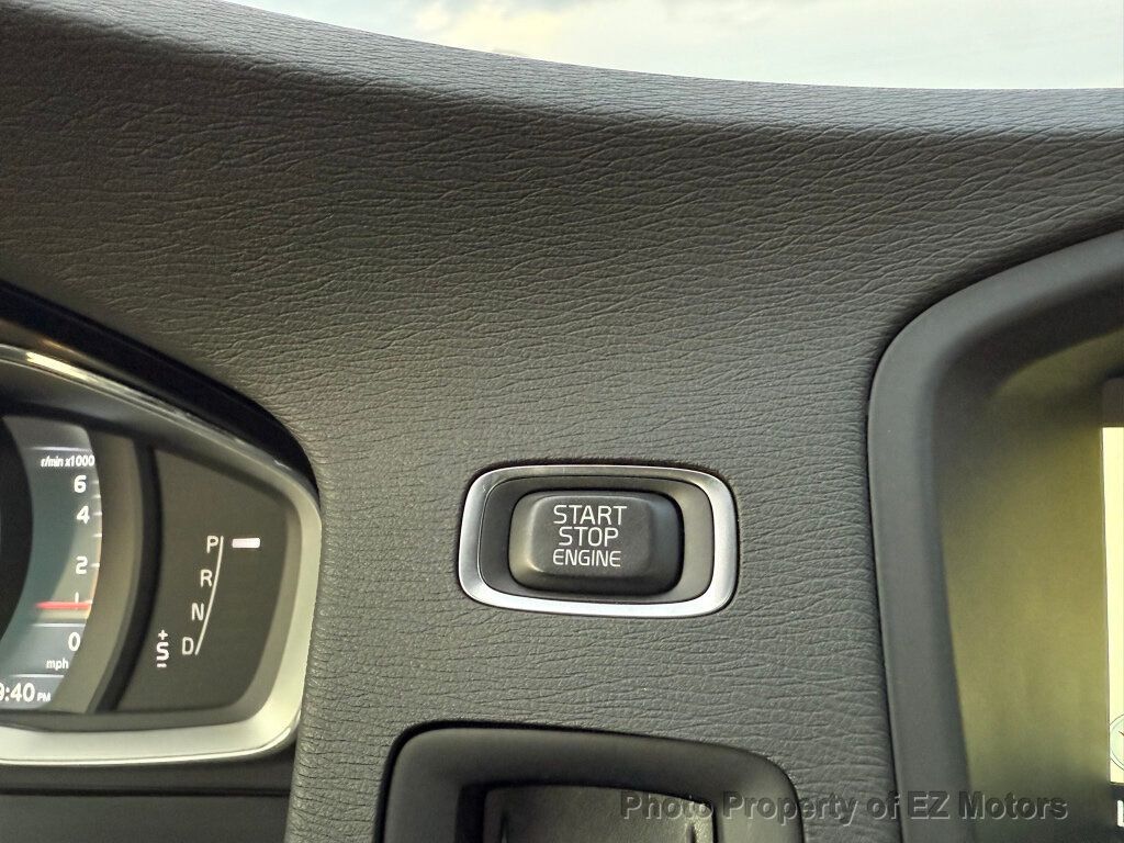 2016 Volvo V60 Cross Country PREMIER!RARE! YES 32097 KM ONLY!! CERTIFIED! - 22901437 - 36