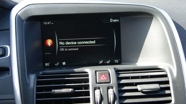 2016 Volvo XC60 3 MONTH WARRANTY , JUST SERVICED , VERY CLEAN INSIDE AND OUT  - 22987798 - 14