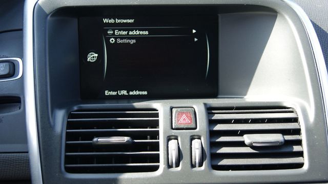 2016 Volvo XC60 3 MONTH WARRANTY , JUST SERVICED , VERY CLEAN INSIDE AND OUT  - 22987798 - 16