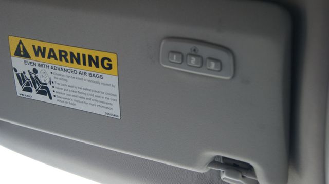 2016 Volvo XC60 3 MONTH WARRANTY , JUST SERVICED , VERY CLEAN INSIDE AND OUT  - 22987798 - 54