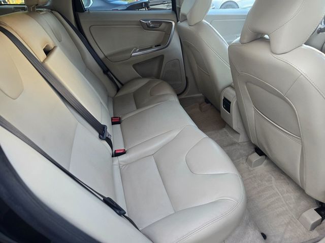 2016 Volvo XC60 AWD 4dr T5 Premier - 23056732 - 14